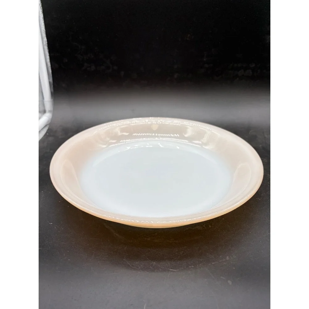 Vintage Anchor Hocking Fire-King Peach Lustre Milk Glass Pie Plate 9 Inch Dish‎